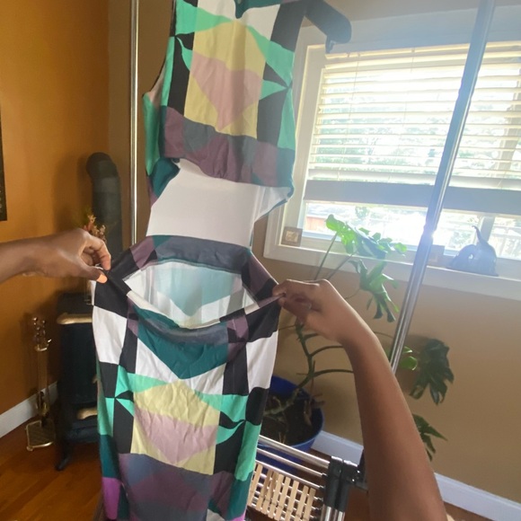 Mara Hoffman Ponte Diamonds Pastel
Pink Geometric Print Cut Out Midi... USED! - Picture 5 of 8